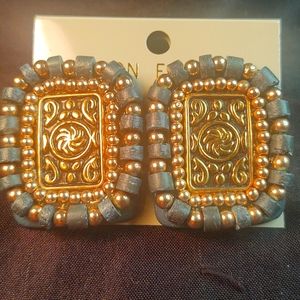 Retro clip earrings